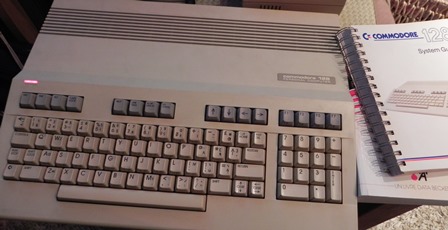 Le C128 de Commodore