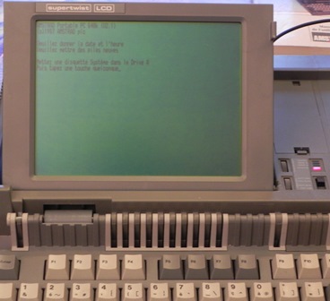 L'écran LCD 8" du PPC 640